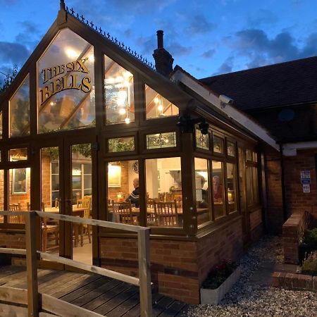 Hotel The Six Bells à Beenham Extérieur photo